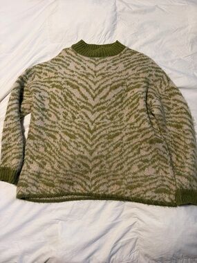 Topshop Olive and Cream Zebra-Print Knit Pullover